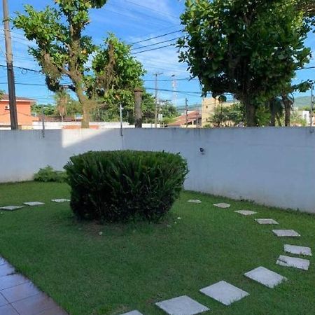 Apartamento 2 Quartos A 5 Minutos A Pe Da Praia Da Enseada Гуаружа Екстериор снимка